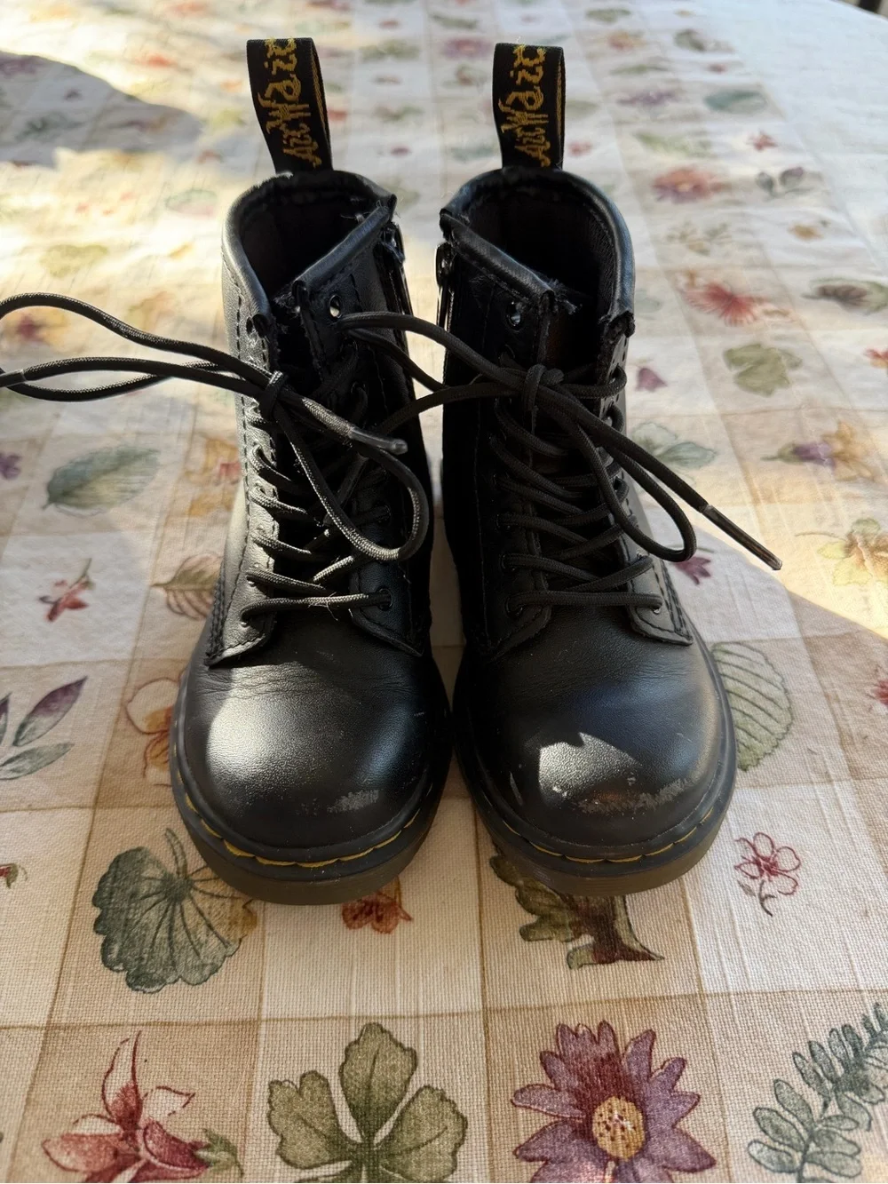 Little Kids Doc Martens - 8